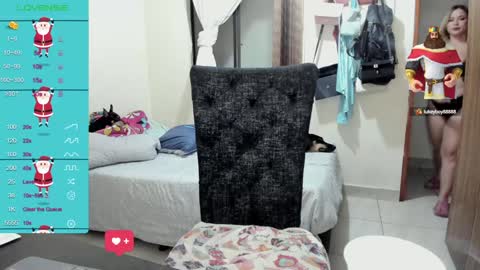 Snapshot of lucii_30 chatting on December 18, 1:37 am luci online show from December 18, 1:37 am