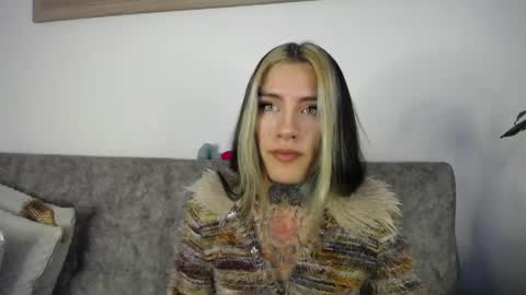 luciiana online show from April 8, 12:05 pm