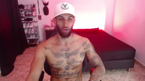 Snapshot of luciifer_hills chatting on December 17, 5:15 pm luciifer_hills online show from December 17, 5:15 pm