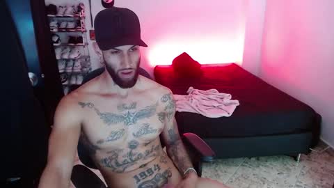 Snapshot of luciifer_hills chatting on December 23, 5:32 pm luciifer_hills online show from December 23, 5:32 pm