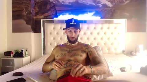 Snapshot of luciifer_hills chatting on December 27, 3:15 pm luciifer_hills online show from December 27, 3:15 pm