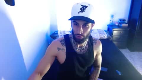 Snapshot of luciifer_hills chatting on November 20, 3:12 pm luciifer_hills online show from November 20, 3:12 pm