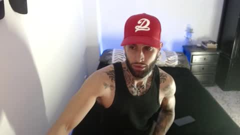 Snapshot of luciifer_hills chatting on November 23, 1:44 pm luciifer_hills online show from November 23, 1:44 pm