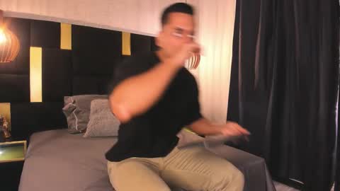 Snapshot of lucio__fox chatting on January 16, 11:58 am Lucio online show from January 16, 11:58 am