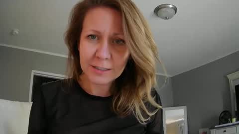 Snapshot of lucious_stace chatting on January 9, 6:04 pm lucious_stace online show from January 9, 6:04 pm