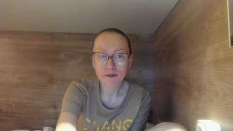 lucky_licky20 online show from January 27, 4:09 am