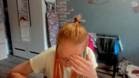 lucky_licky20 online show from October 8, 1:58 am