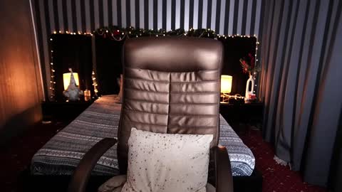 Snapshot of lucky_rita chatting on December 22, 11:54 am Lucky Rita online show from December 22, 11:54 am