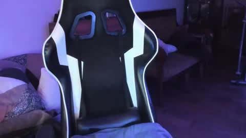 Snapshot of luckydrakex chatting on January 21, 9:46 pm Lucky online show from January 21, 9:46 pm