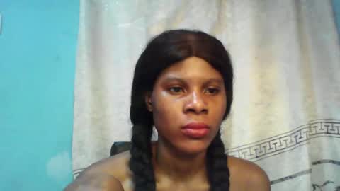 Snapshot of luckymadequeen chatting on January 26, 4:41 pm Gloria online show from January 26, 4:41 pm