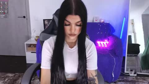 Monika online show from November 25, 1:11 pm