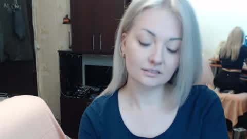 Snapshot of luckyshotgirl chatting on October 26, 5:08 pm LuckyShot online show from October 26, 5:08 pm