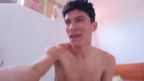 Lu Independent Model online show from March 27, 4:18 pm