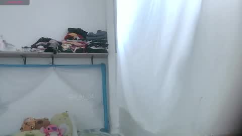 Snapshot of lucrecia21_ chatting on January 19, 1:33 pm Lucrecia... new accout...OFS LU 21 online show from January 19, 1:33 pm