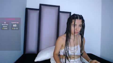 Snapshot of lucy__23 chatting on September 25, 3:54 am online show from September 25, 3:54 am