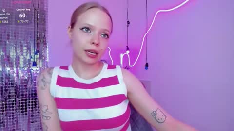 Lucy online show from December 19, 2:24 pm