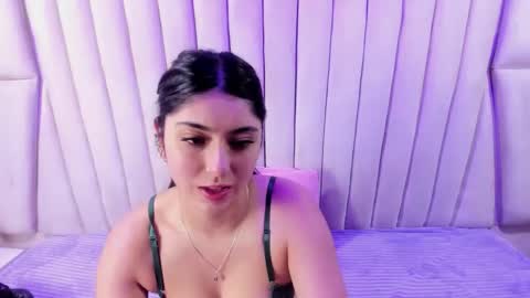 lucy_anal_ online show from April 4, 10:51 pm
