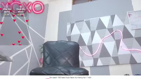 lucy_dirty28 online show from September 17, 8:32 pm