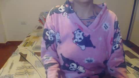 Snapshot of lucy_dreams69 chatting on December 14, 2:17 am Lucia online show from December 14, 2:17 am