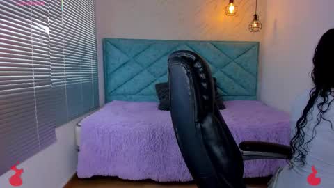 Lucy Greys online show from January 7, 12:07 pm