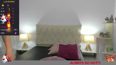 Lucia online show from January 3, 9:15 pm