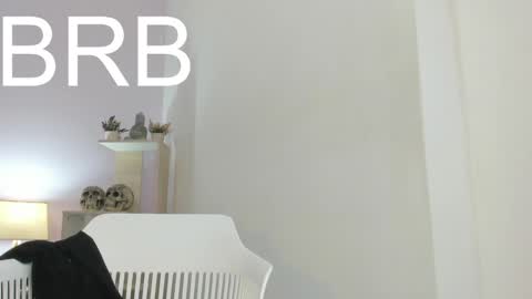 Lucia online show from January 12, 1:00 am