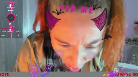 Lucia online show from February 10, 1:24 am