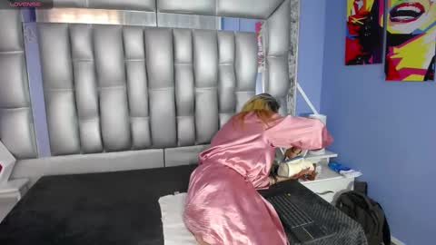  SleepyAbuela online show from September 16, 2:07 pm