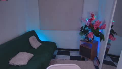 lucy online show from April 14, 6:19 am