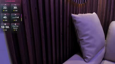 Snapshot of lucy_smith7 chatting on November 28, 5:37 pm Sofia online show from November 28, 5:37 pm