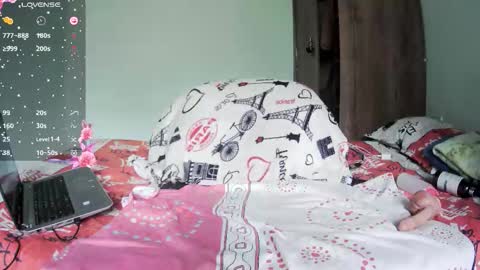 Lucia online show from February 20, 1:22 pm