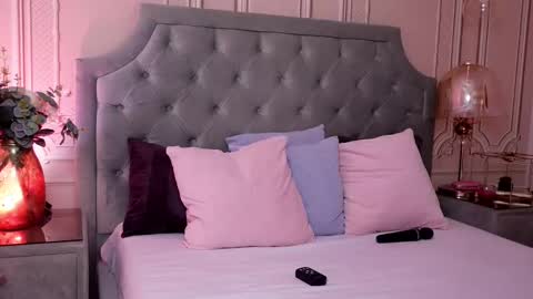 Snapshot of lucyaddison chatting on March 5, 7:05 am LucyAddison online show from March 5, 7:05 am