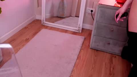 Snapshot of lucyaddison chatting on March 11, 4:51 pm LucyAddison online show from March 11, 4:51 pm