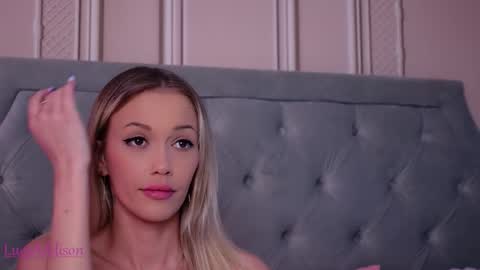 Snapshot of lucyaddison chatting on November 28, 7:49 pm LucyAddison online show from November 28, 7:49 pm