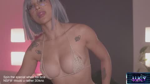 Snapshot of lucyallenx chatting on February 20, 12:41 am Lucy Alien  online show from February 20, 12:41 am