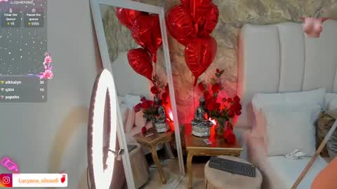 Lucyana Silva online show from February 16, 7:05 pm