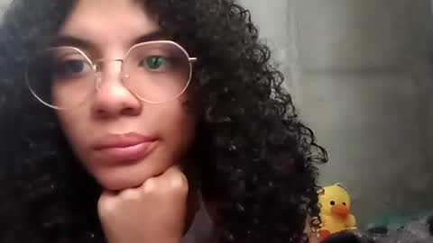 Snapshot of lucybellea chatting on October 21, 6:19 pm Lucia online show from October 21, 6:19 pm