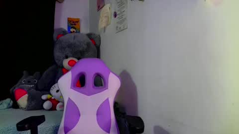 Snapshot of lucycherry__ chatting on March 8, 4:34 am LUCIA online show from March 8, 4:34 am