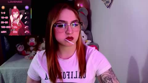 Snapshot of lucycherry__ chatting on October 24, 2:41 am LUCIA online show from October 24, 2:41 am