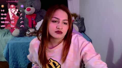 Snapshot of lucycherry__ chatting on November 9, 7:17 am LUCIA online show from November 9, 7:17 am