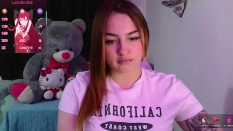 Snapshot of lucycherry__ chatting on November 20, 8:36 am LUCIA online show from November 20, 8:36 am