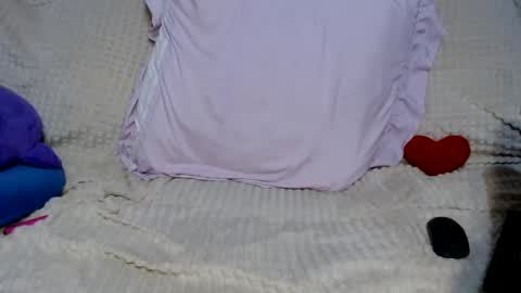 LucyGoldS online show from December 7, 8:33 am