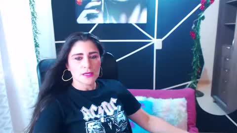 Snapshot of lucyli_ chatting on March 1, 6:43 pm LUCY online show from March 1, 6:43 pm