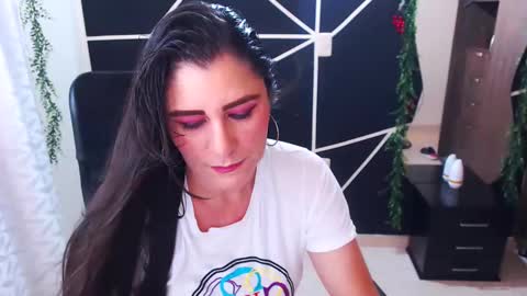 Snapshot of lucyli_ chatting on March 4, 6:50 pm LUCY online show from March 4, 6:50 pm