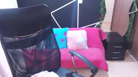 Snapshot of lucyli_ chatting on March 12, 7:06 pm LUCY online show from March 12, 7:06 pm