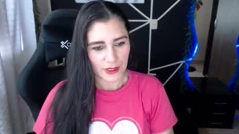 Snapshot of lucyli_ chatting on November 25, 6:52 pm LUCY online show from November 25, 6:52 pm