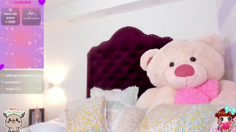 Snapshot of lucyluy chatting on December 20, 8:06 am Instagramlucyluy10 online show from December 20, 8:06 am
