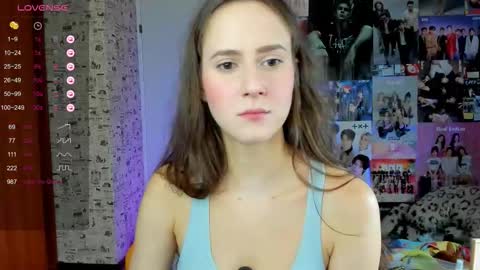 Lucy Rose online show from September 14, 5:06 am