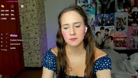 Lucy Rose online show from September 29, 4:56 pm