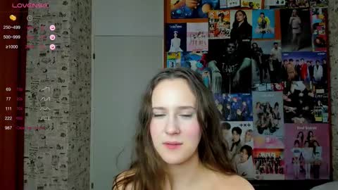 Lucy Rose online show from October 13, 4:18 pm